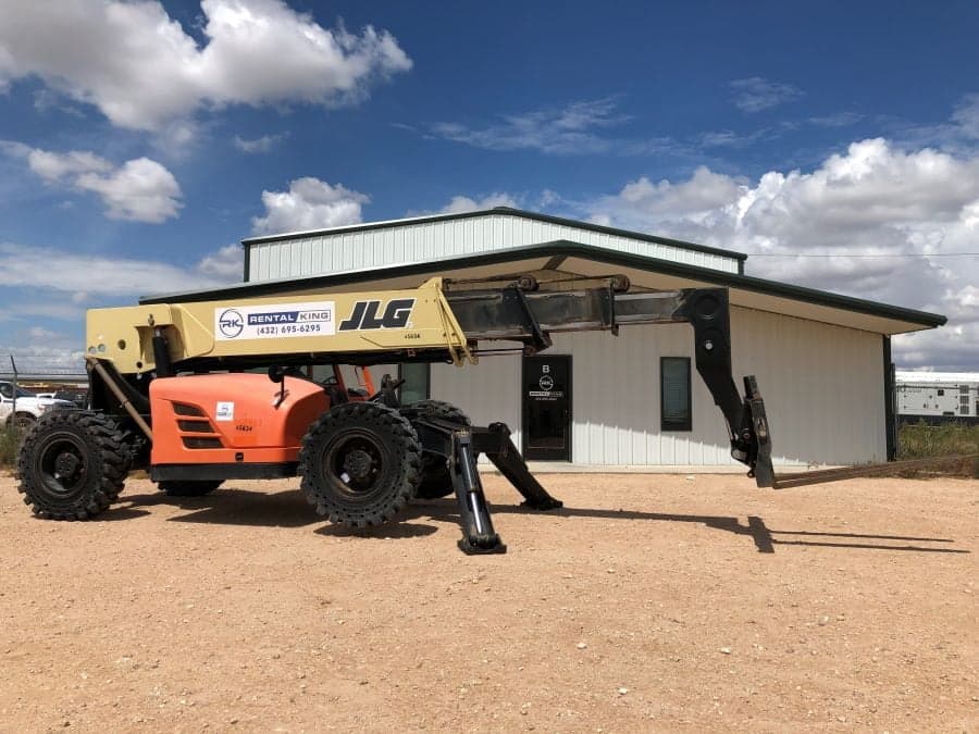 JLG telehandler in the Rental King yard